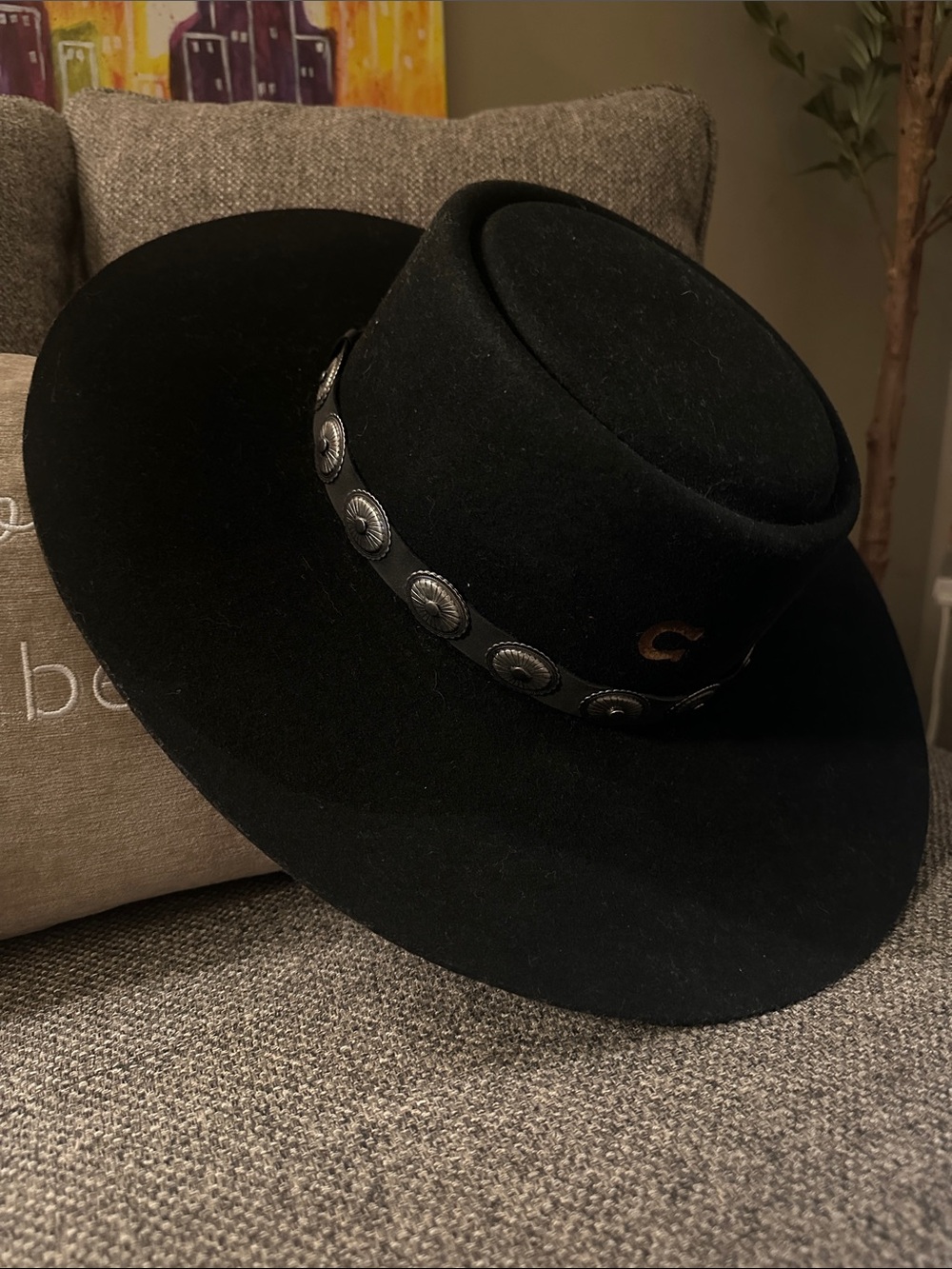 Women’s Black Felt Wide-Brim Hat with Concho Band